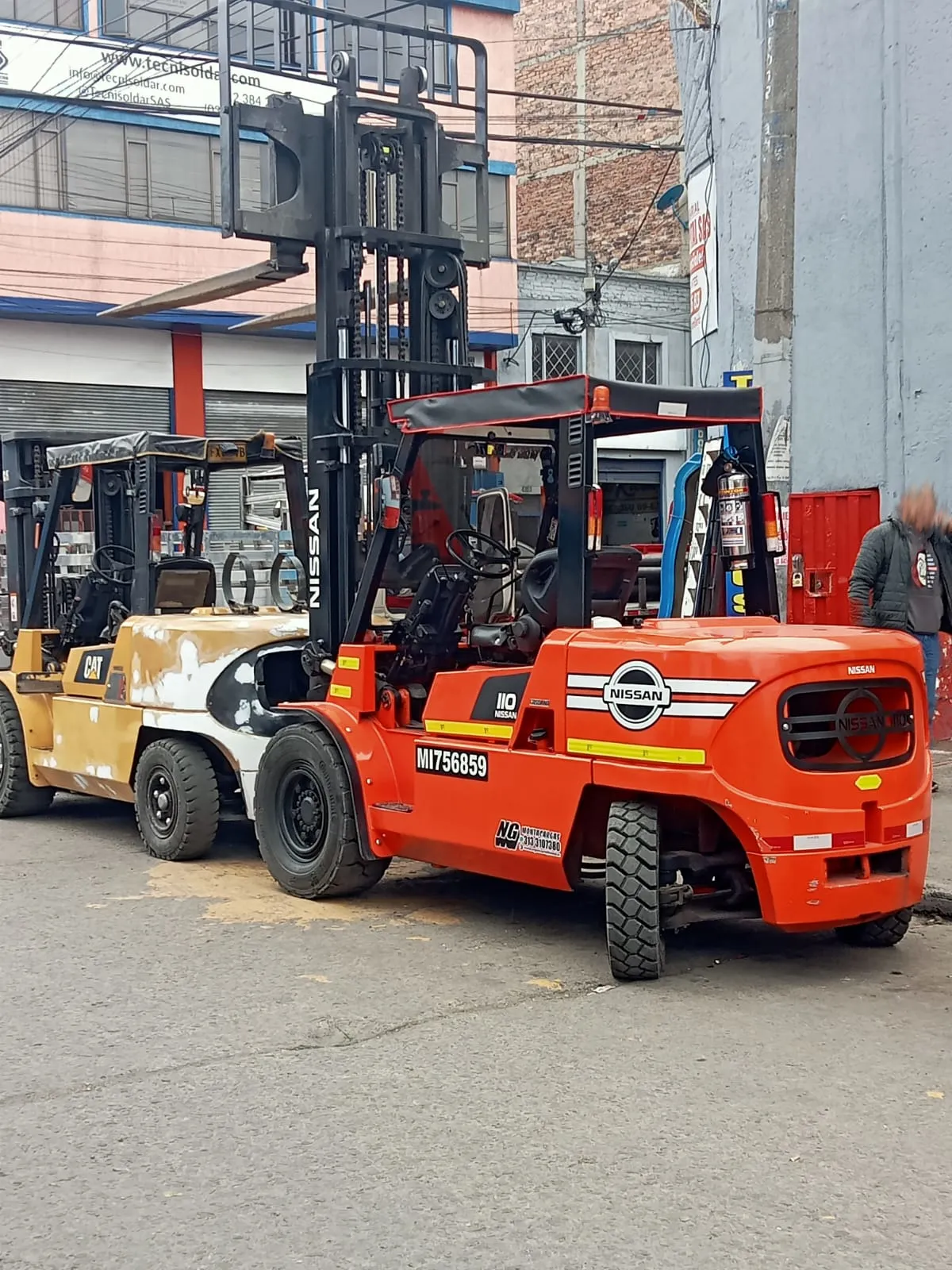 Montacargas NG en servicio 2