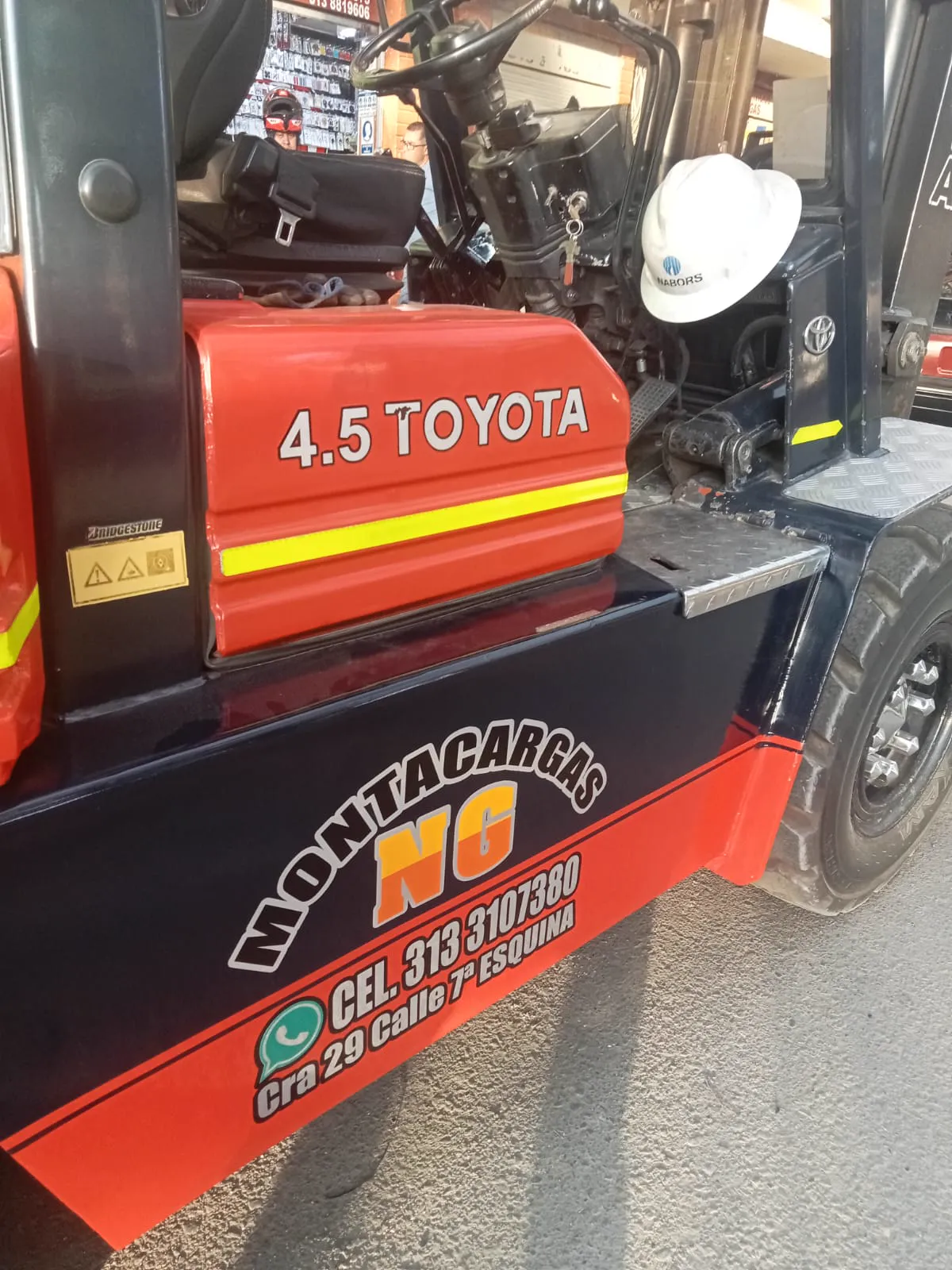 Montacargas NG en servicio 7